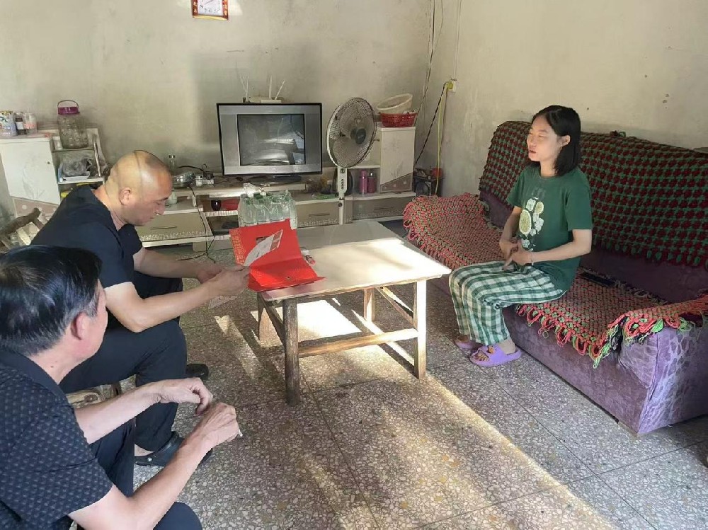 南召县小店乡：爱心企业捐资助学无私善举传递温情