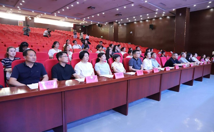 漯河市源汇区第二届红领巾讲解员风采大赛在源汇区实验学校成功完赛