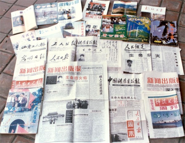 划过心灵的陨星——蒙标成事迹在社会上引起强烈反响